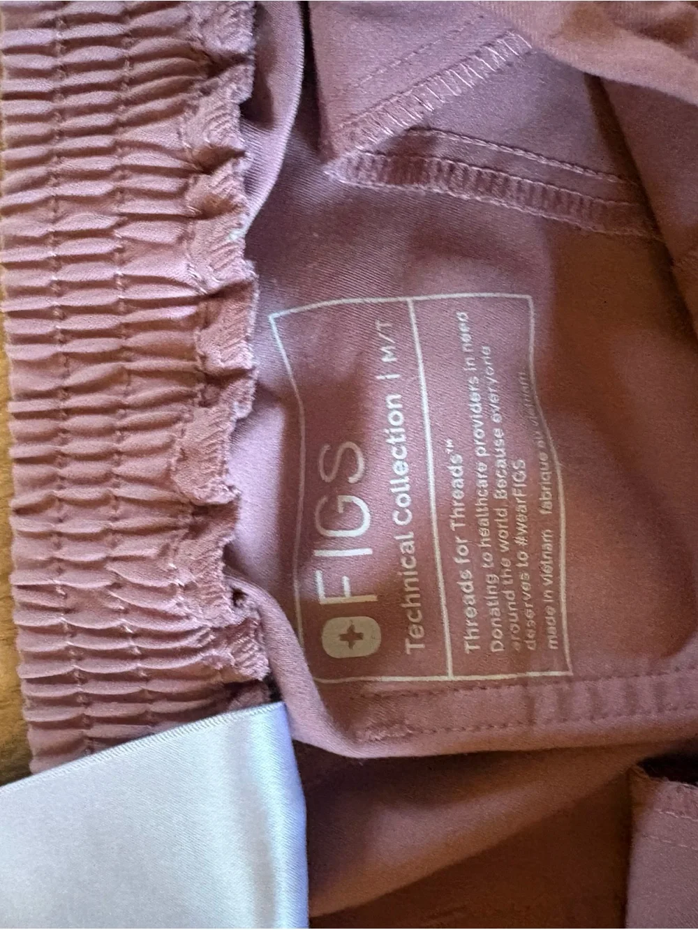 Figs yola straight leg medium tall
